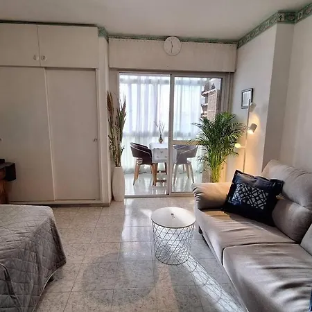 Comfy In Apartment *